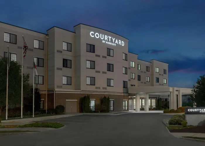 Courtyard By Marriott Salisbury
