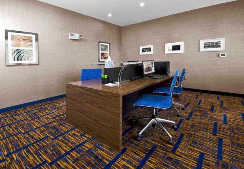 Courtyard By Marriott Hotel 3*
