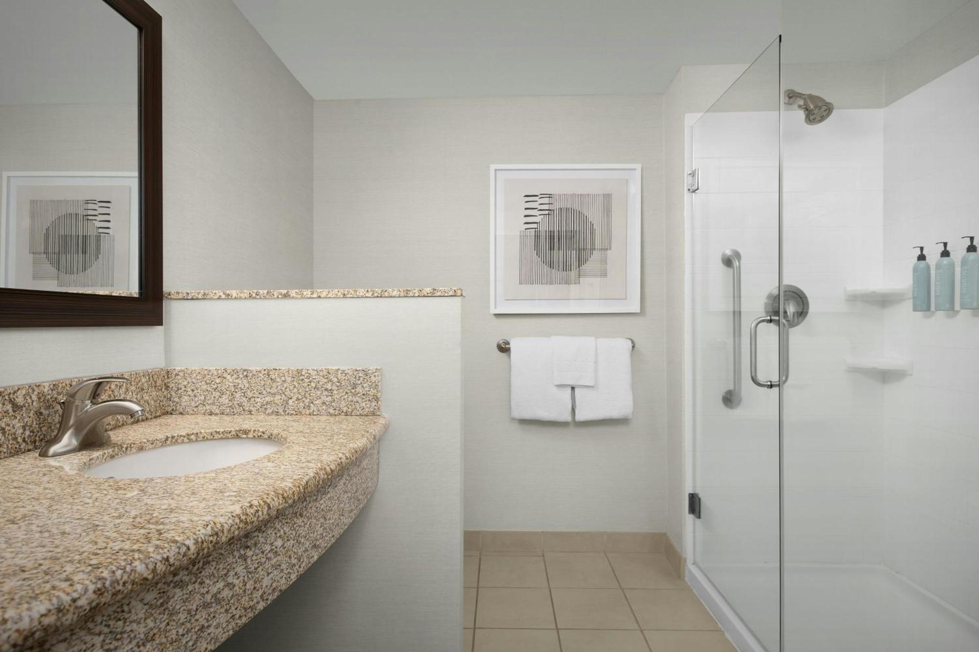 Courtyard By Marriott