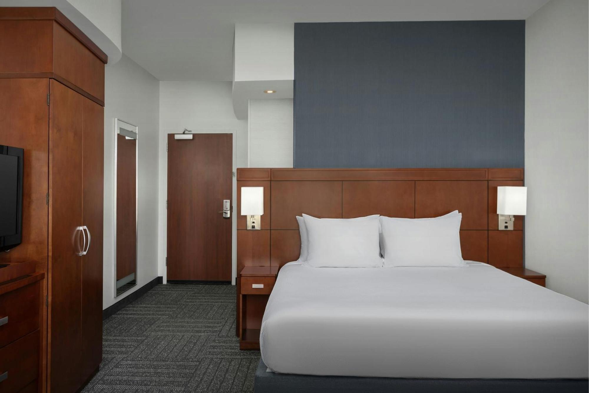 Hotel Courtyard By Marriott 3*