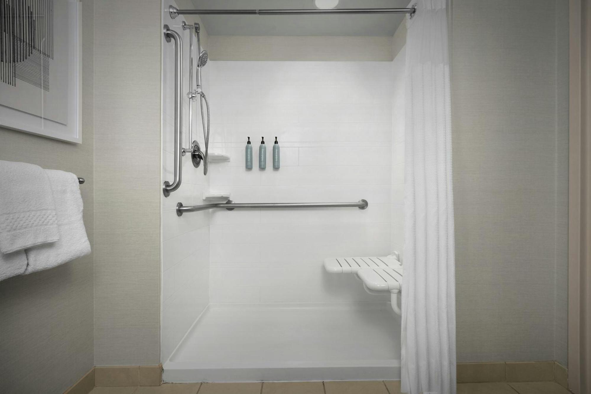 Courtyard By Marriott Hotel 3*