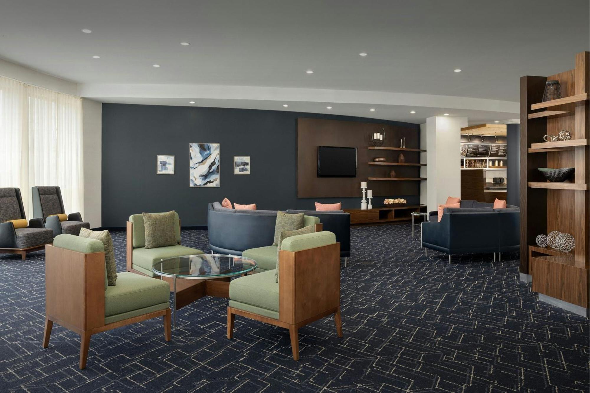 Courtyard By Marriott