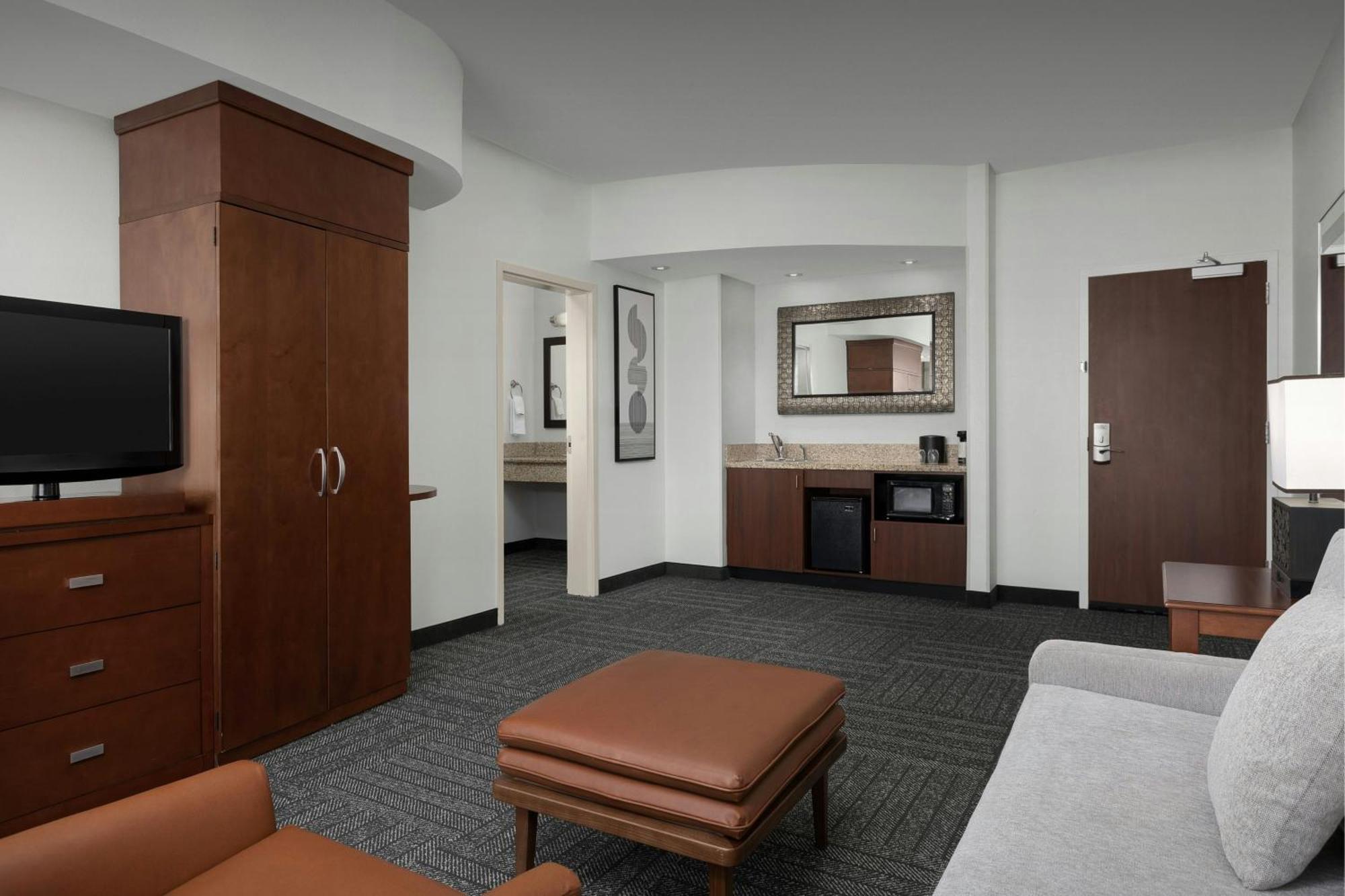 Courtyard By Marriott Hotel 3*